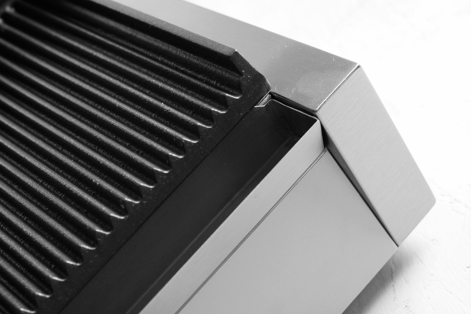Kontaktní gril Panini, HENDI, rýhovaný vrch a spodek, 230V/2200W, 430x375x(H)216mm PANINI 263655