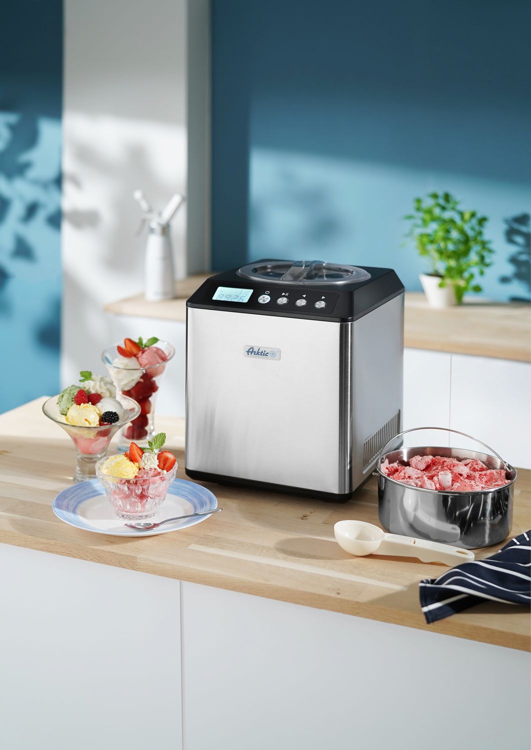 Zařízení na výrobu zmrzliny, Arktic, 1,2L, 230V/180W, 285x340x(H)357mm 274231